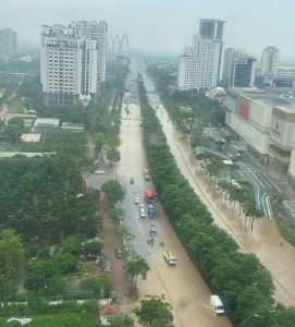 ha noi gap rut xu ly ron ngap ngay canh lotte tay ho 1 edited 1757654191022