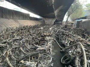 ha noi xoa so cac bai xe gam cau sau vu chay o cau vinh tuy 1756961926481