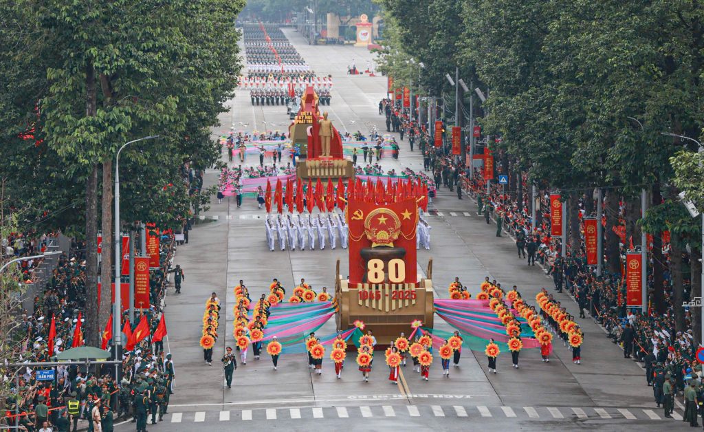 tong duyet dieu binh 8637 3302.jpg